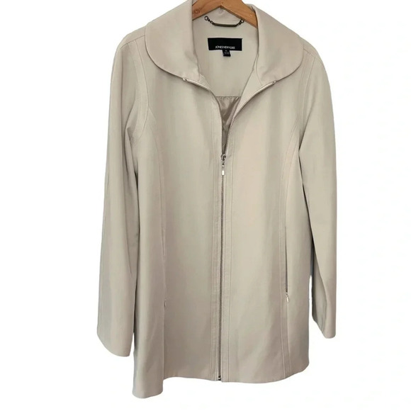 Jones New York M cream round collar hip length‎ rain coat - Picture 3 of 7